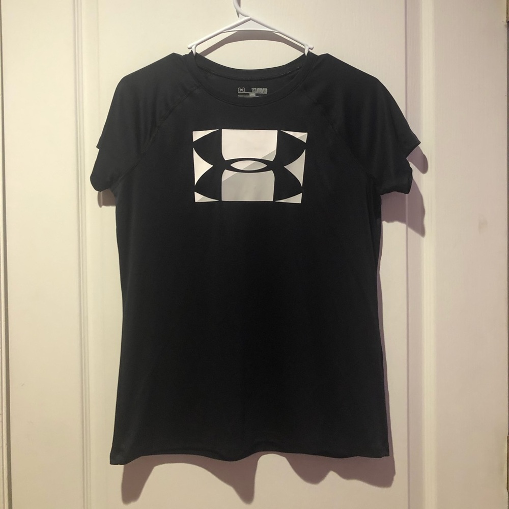 girls UA tee